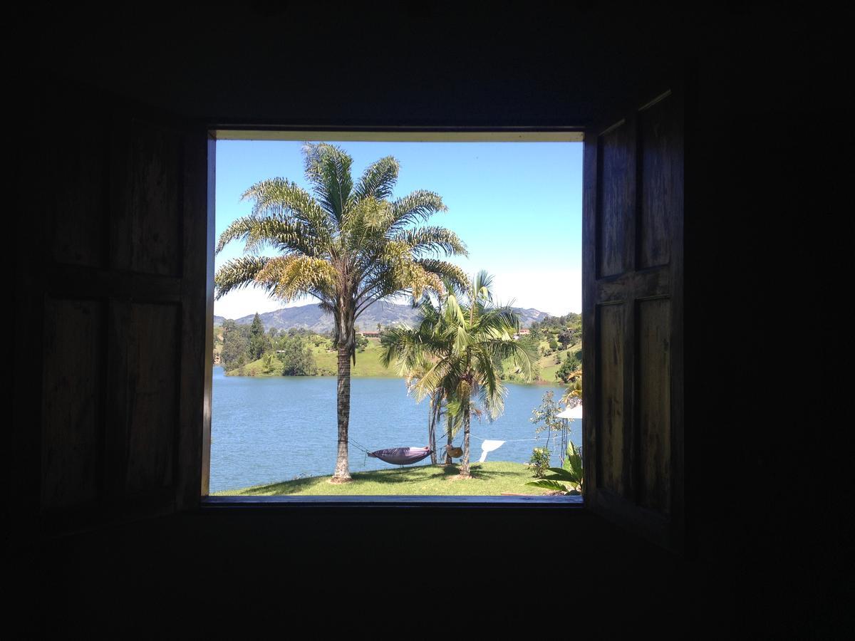 Casa finca típica the lake hotel Guatapé Exterior foto